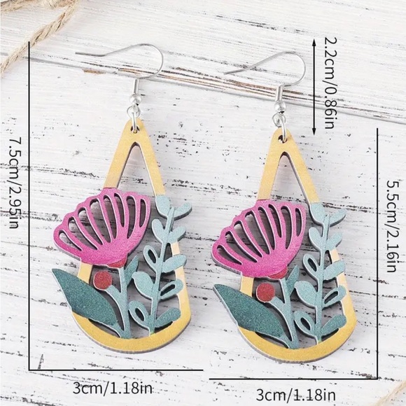 Floral Leaves Dangle Earrings - Picture 3 of 3